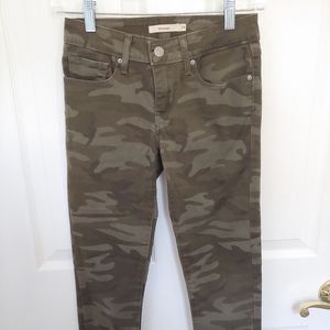 Levi's Camo Skinny jeans 711 COPY